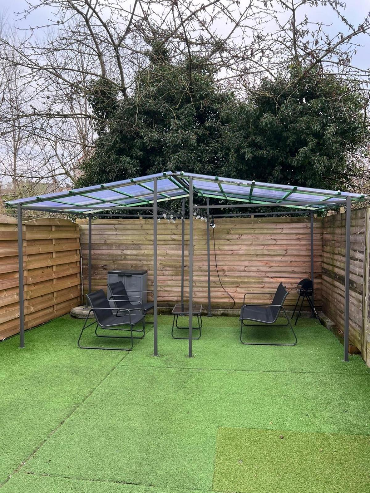 Appartement Spacieux Avec Terrasse Et Garage Prive Bruxelles Extérieur photo